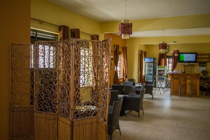 Kisoro Tourist Hotel エクステリア 写真
