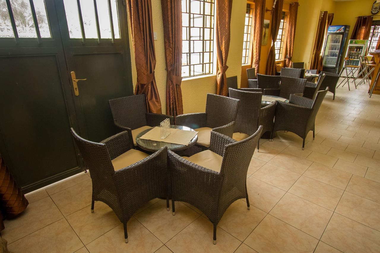 Kisoro Tourist Hotel エクステリア 写真