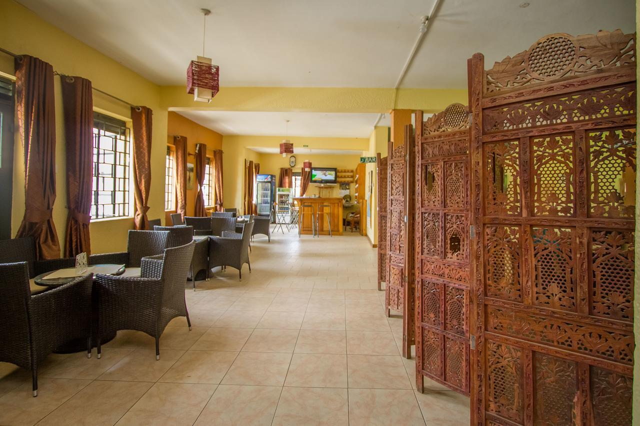 Kisoro Tourist Hotel エクステリア 写真