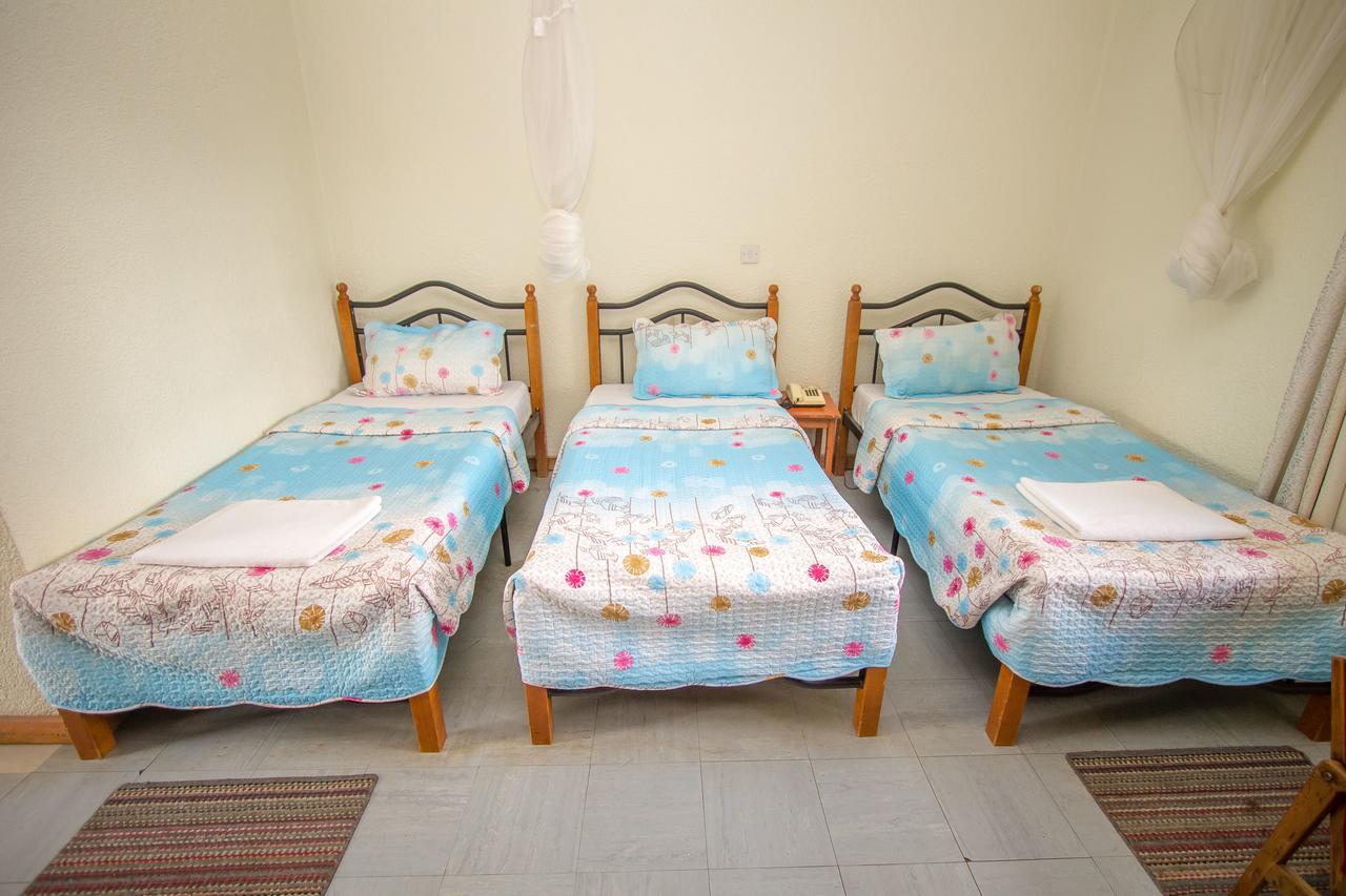 Kisoro Tourist Hotel エクステリア 写真