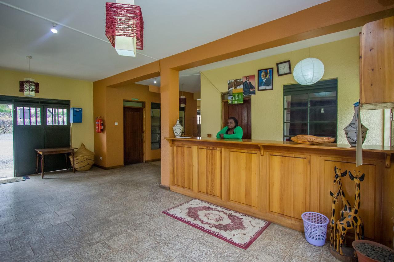 Kisoro Tourist Hotel エクステリア 写真