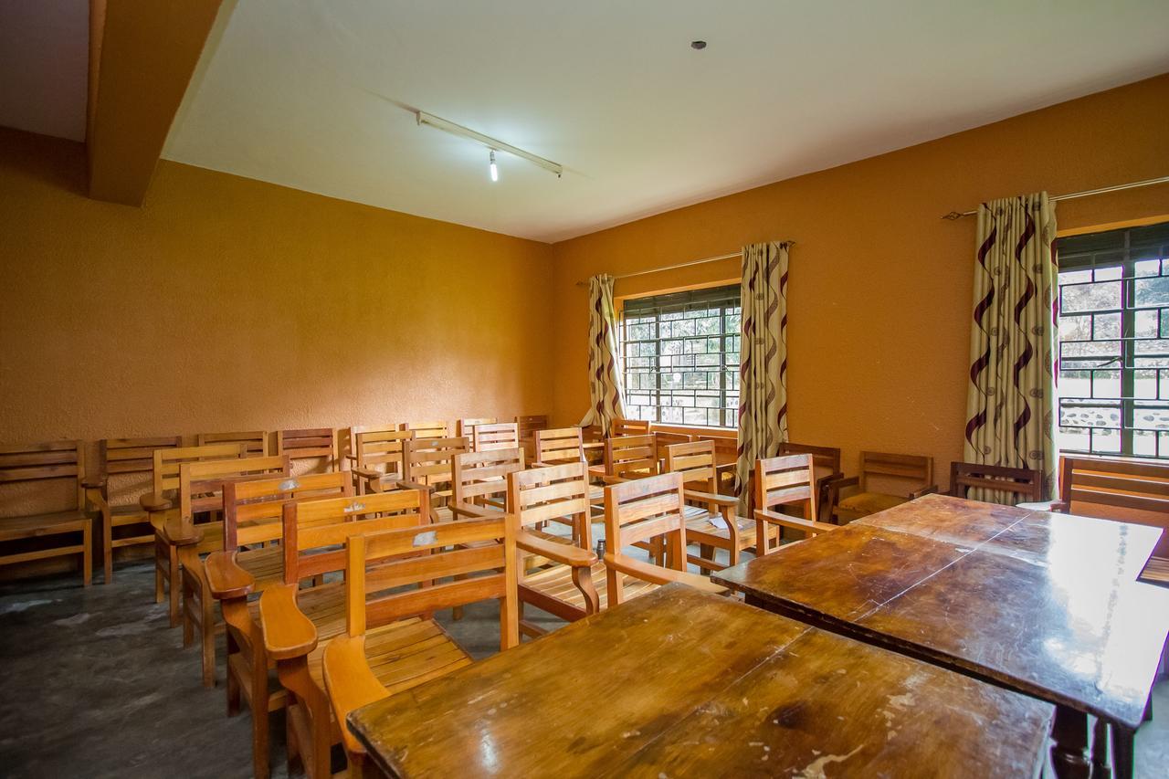 Kisoro Tourist Hotel エクステリア 写真