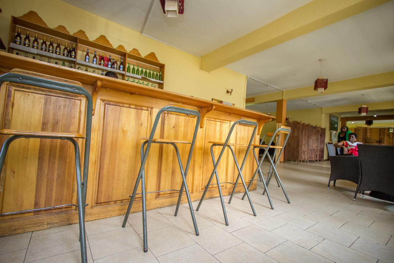 Kisoro Tourist Hotel エクステリア 写真