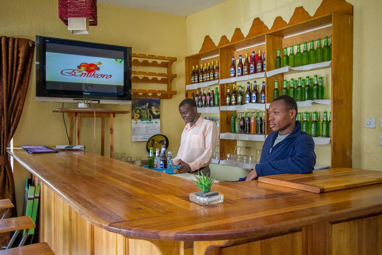 Kisoro Tourist Hotel エクステリア 写真