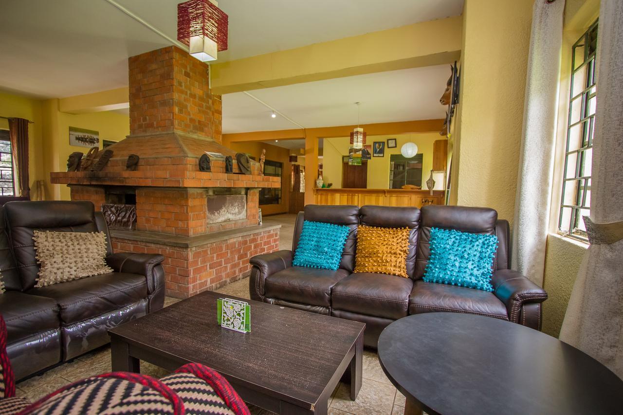 Kisoro Tourist Hotel エクステリア 写真