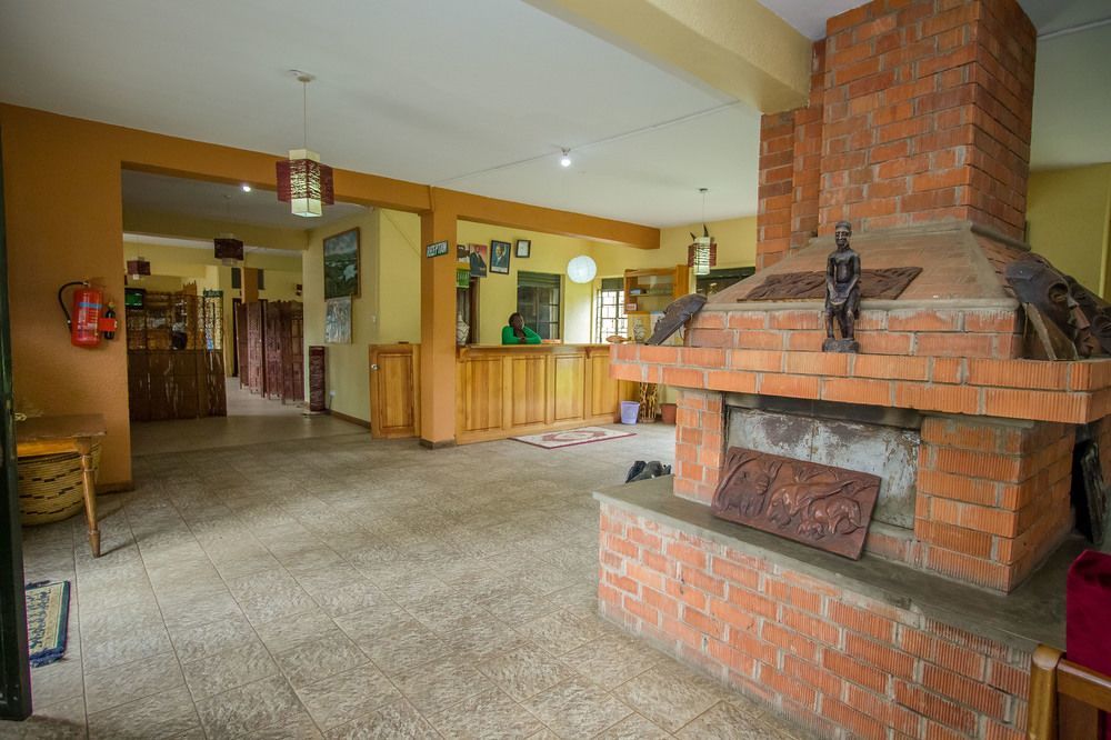 Kisoro Tourist Hotel エクステリア 写真
