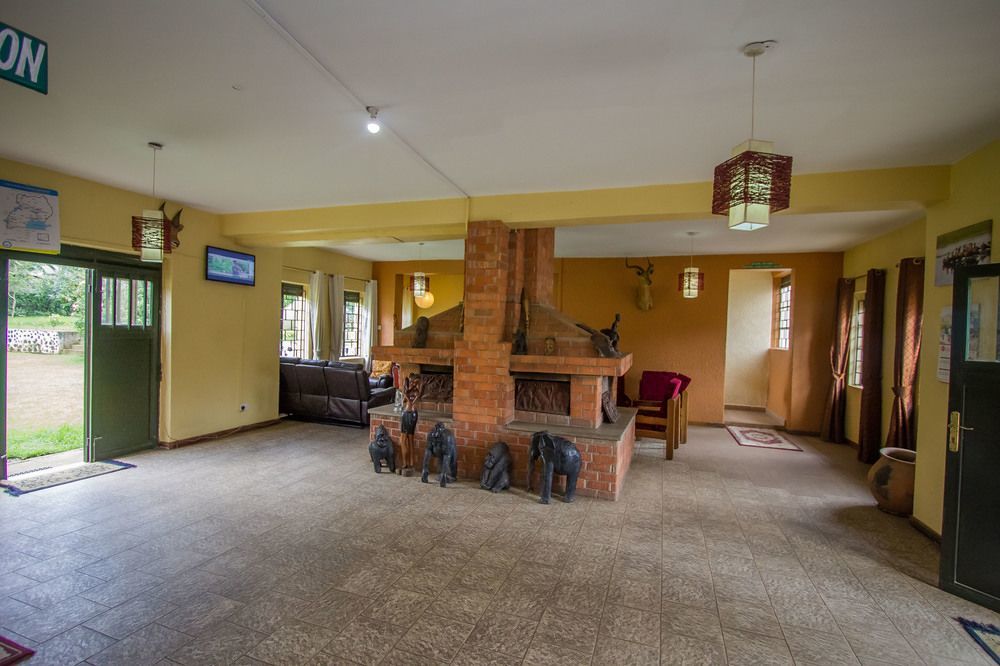 Kisoro Tourist Hotel エクステリア 写真